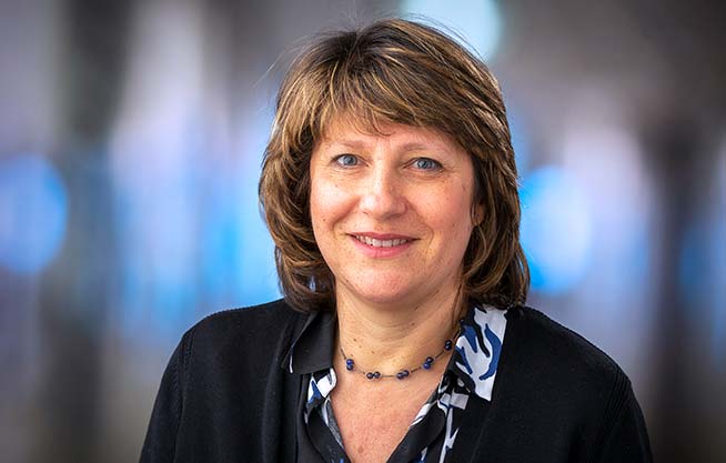 Ruth Etzioni headshot