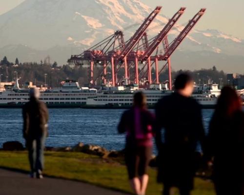 Photograph of Puget Sound waterfront trail